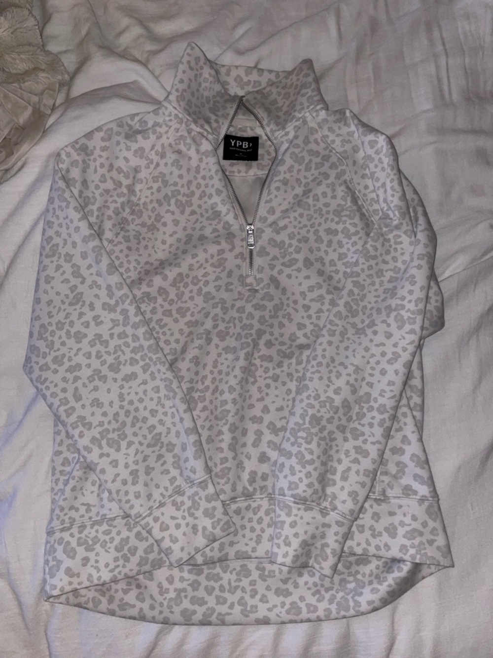 Abercrombie & Fitch YPB Cream Light Gray Leopard Quarter-Zip Pullover